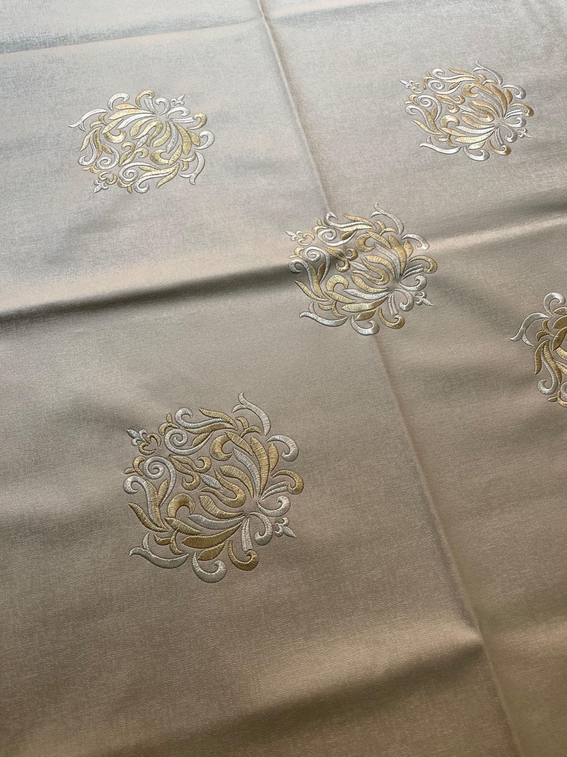 MANTEL POLI PIEL (CUERO), ESTANDAR 140 X 140 - ROMI- BEIGE - Imagen 2
